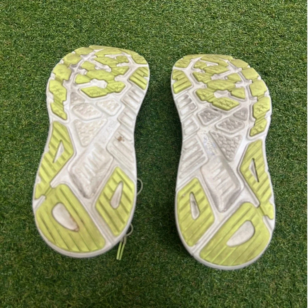 Hoka Arahi 7 Wide Ice Water Citrus Running Shoes Womens 9D 1147890 ISK